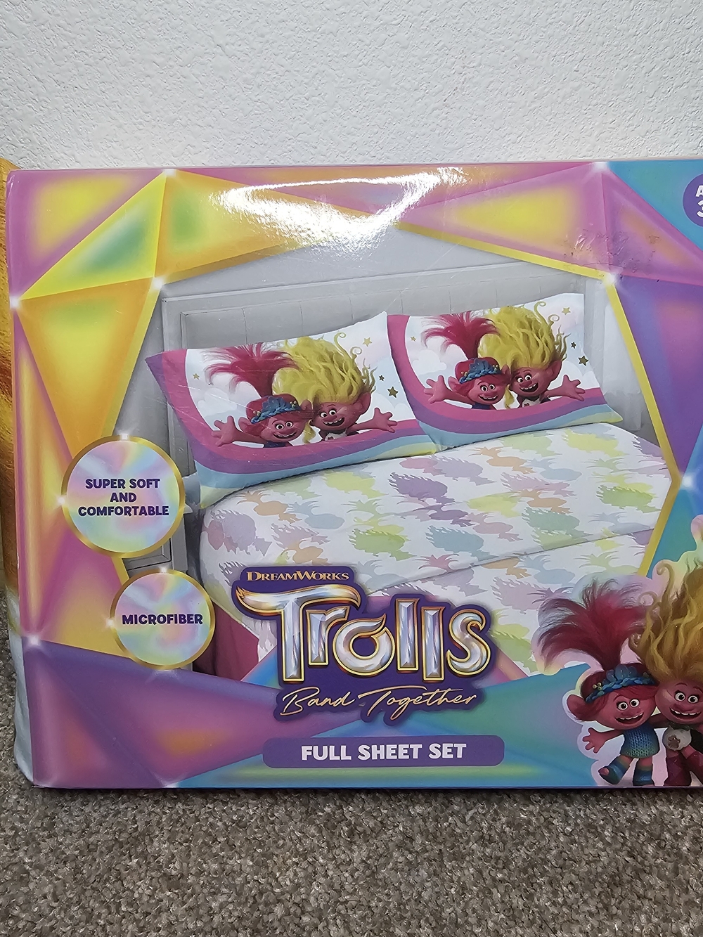 DreamWorks Trolls Pink & Pastel Multicolor Full Bedding Set